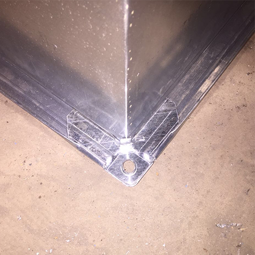 Assembled duct corners