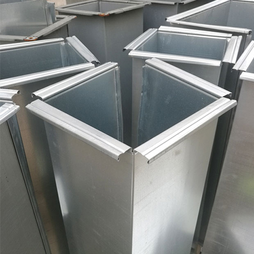 Rectangular ducts with formed flanges