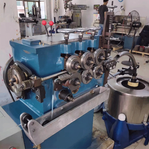 Flexible Hose Machine